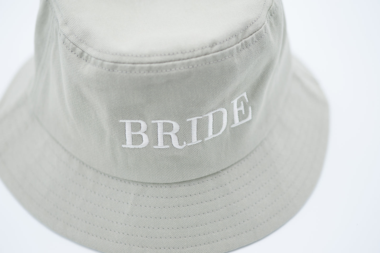 BRIDE BUCKET HAT