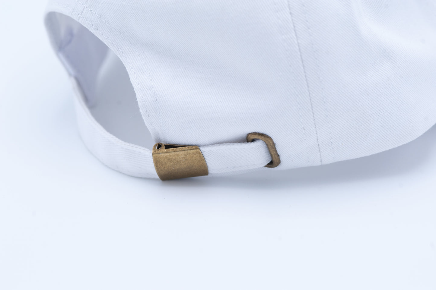 BRIDE EMBROIDERED CAP IN WHITE